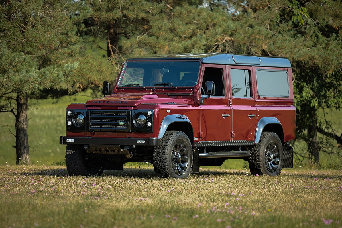 Land Rover Defender D110: Exterior