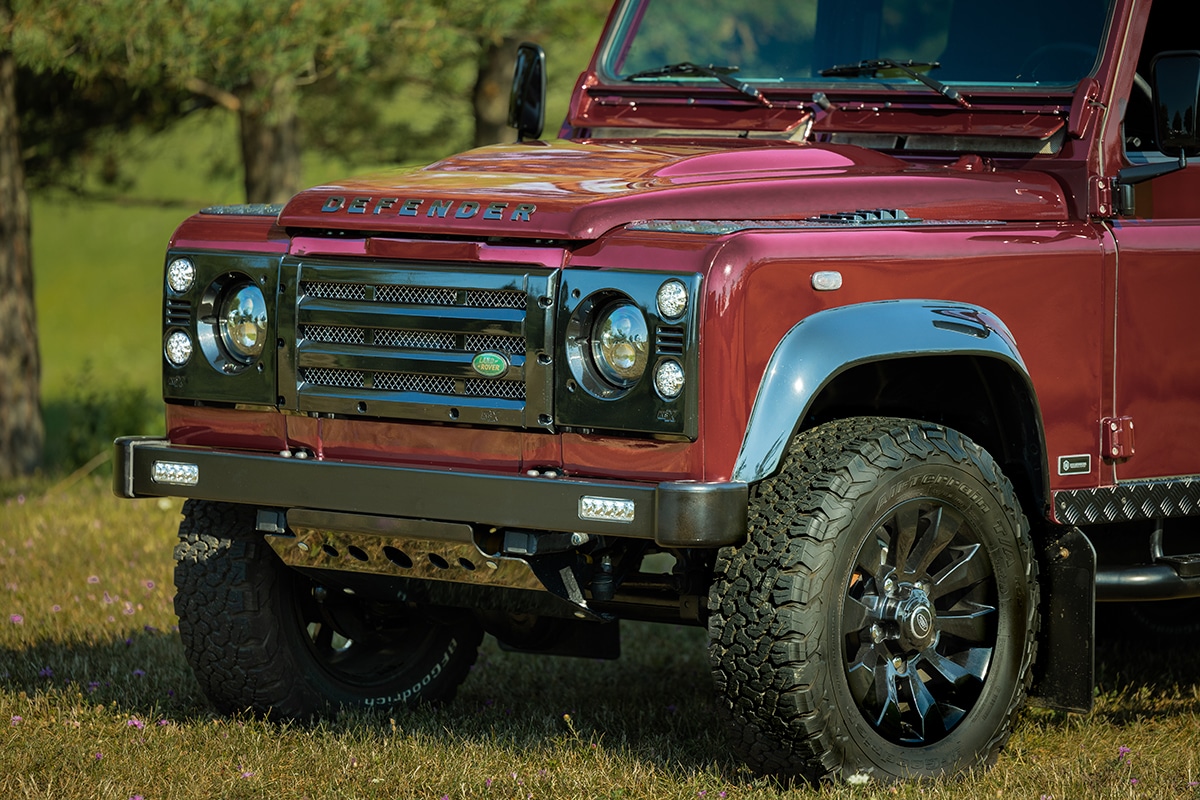 Land Rover Defender D110: Exterior