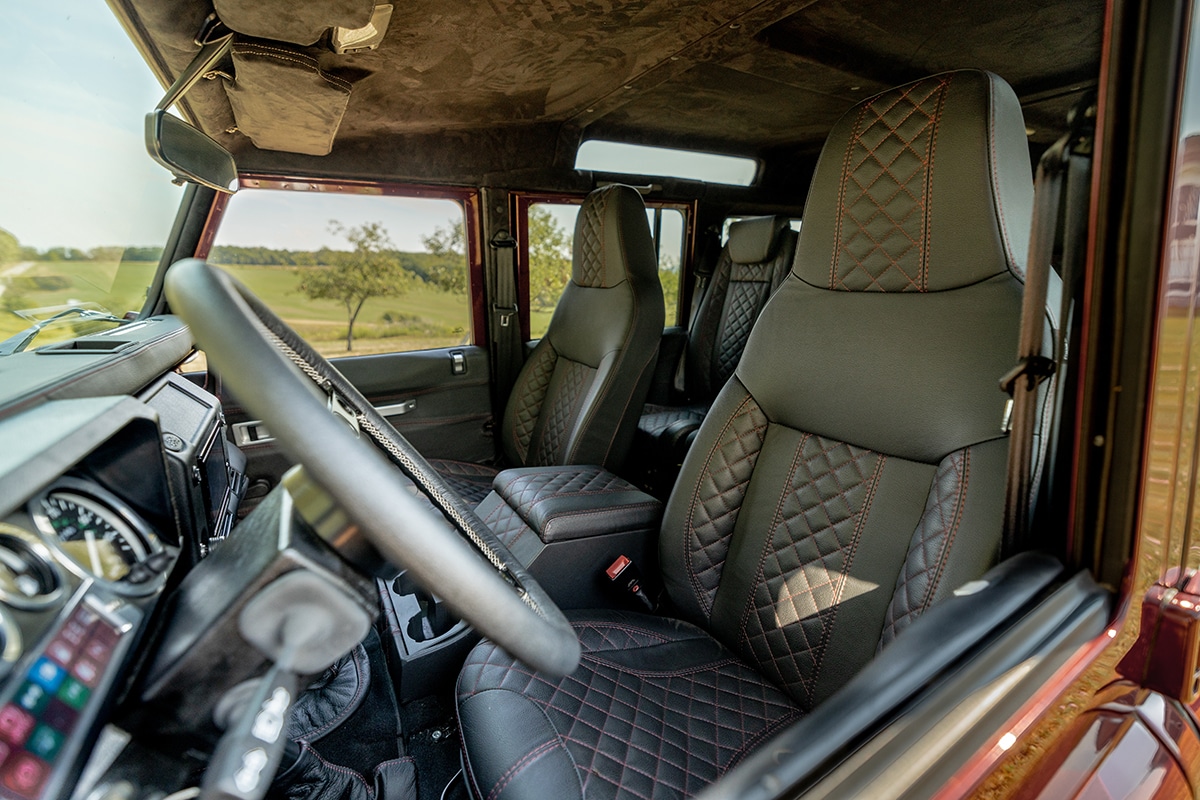 Land Rover Defender D110: Interior