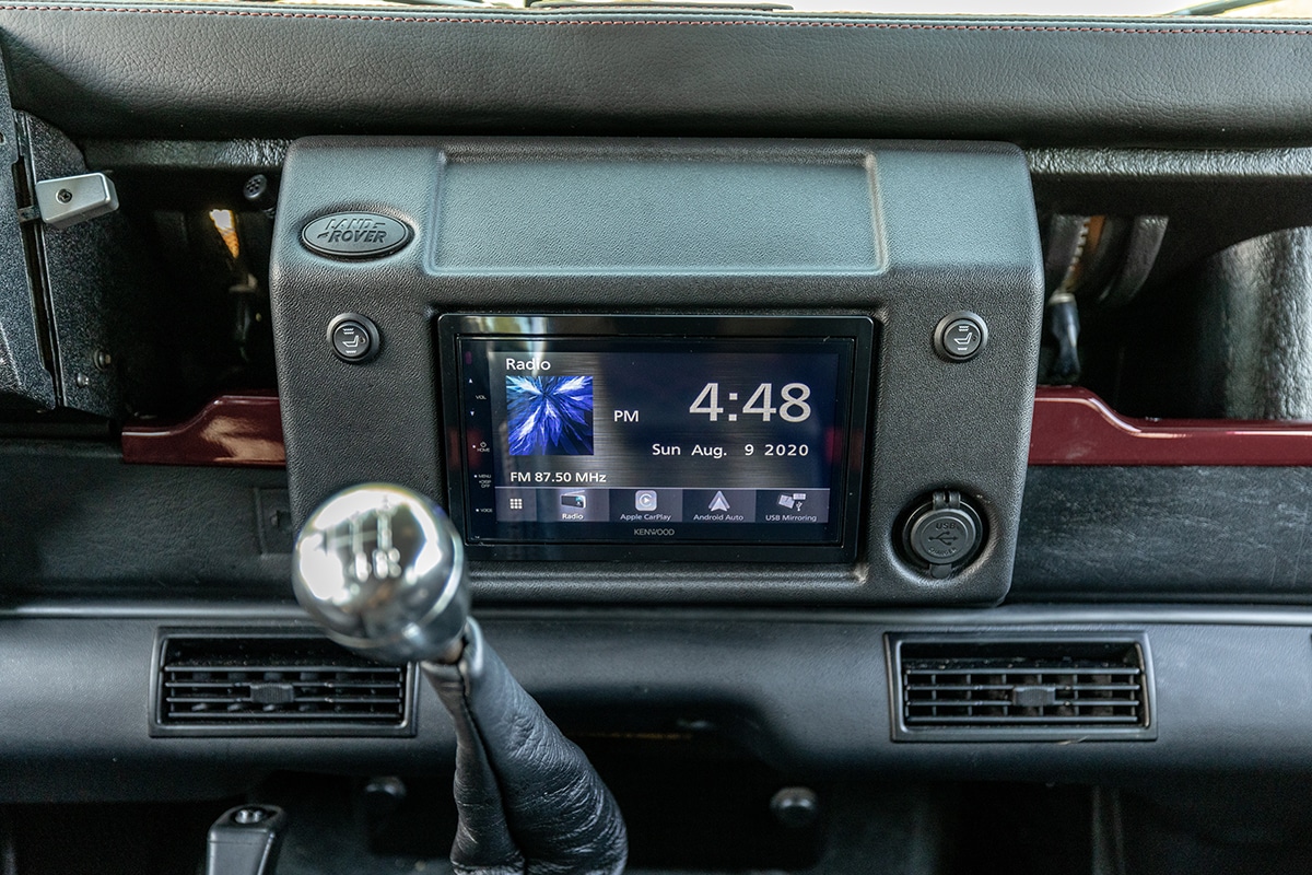 Land Rover Defender D110: Interior