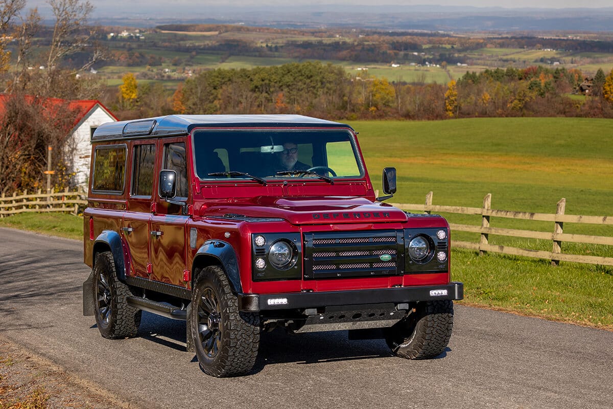 Land Rover Defender D110: Exterior