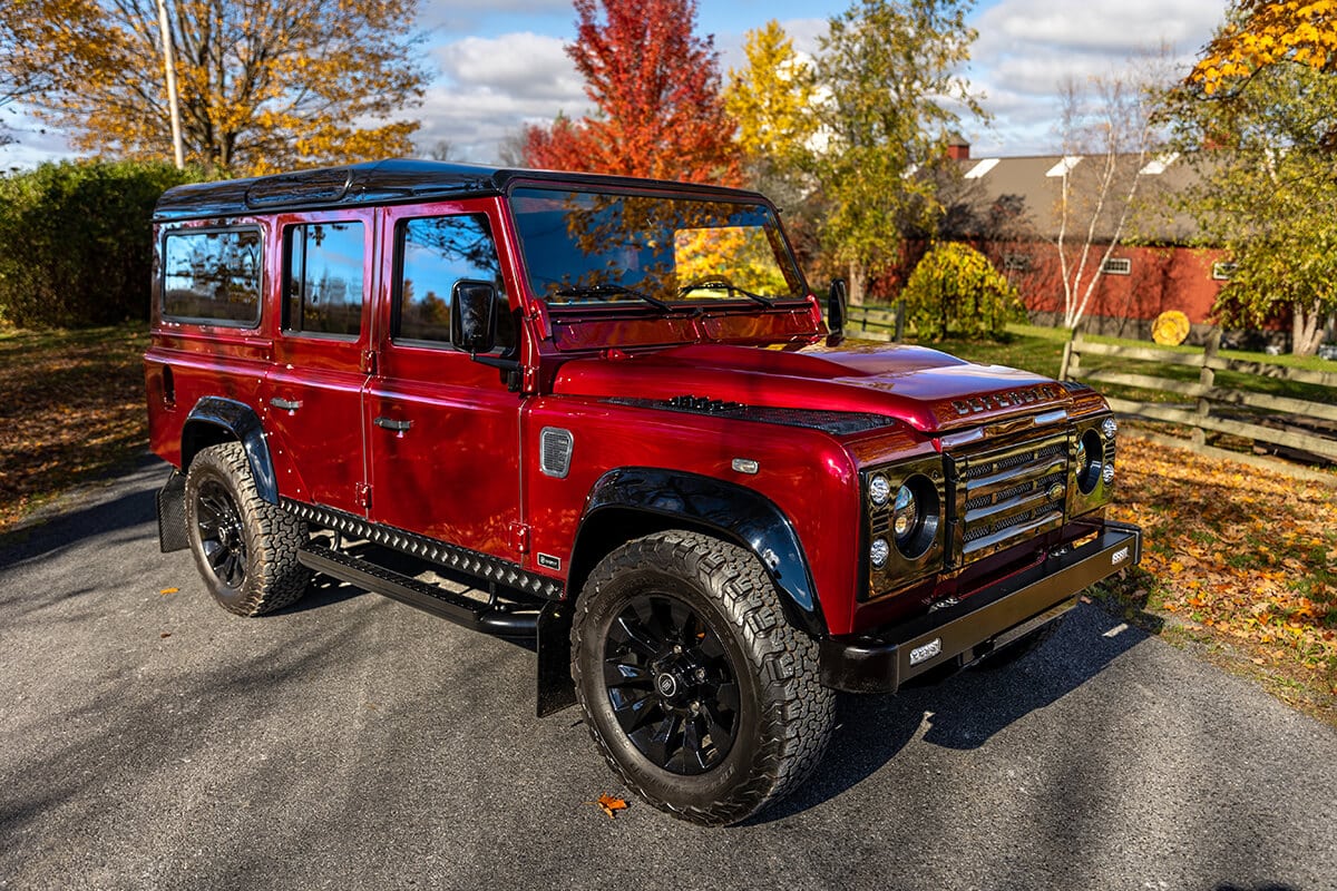 Land Rover Defender D110: Exterior