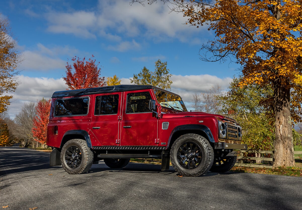 Land Rover Defender D110: Exterior