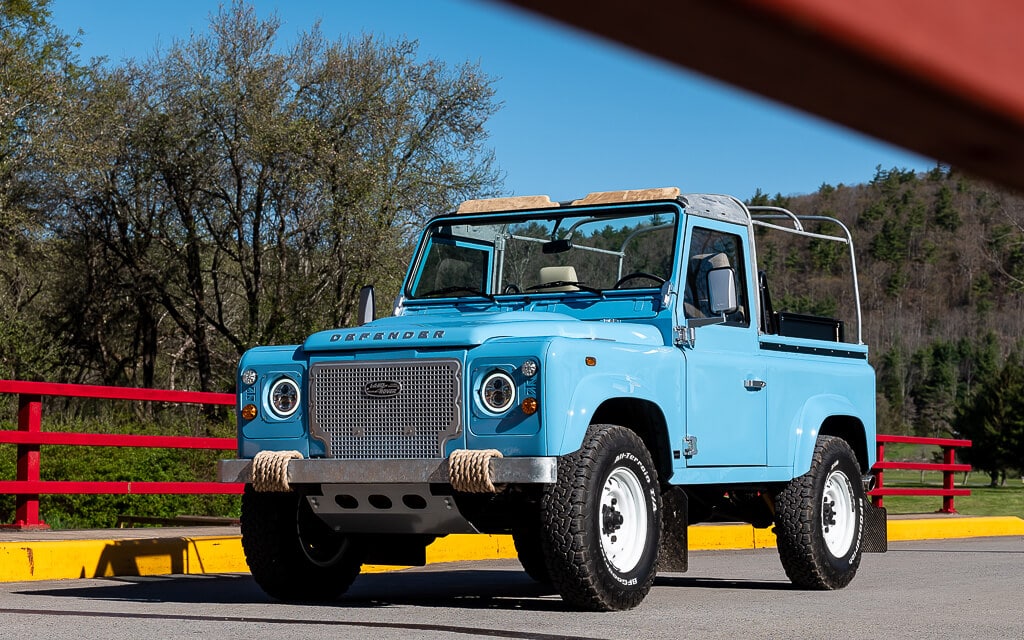 Land Rover Defender D90 Soft Top Exterior