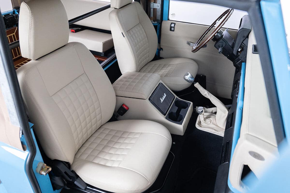 Land Rover Defender D90 Soft Top Bespoke Interior Detail- Vrboska