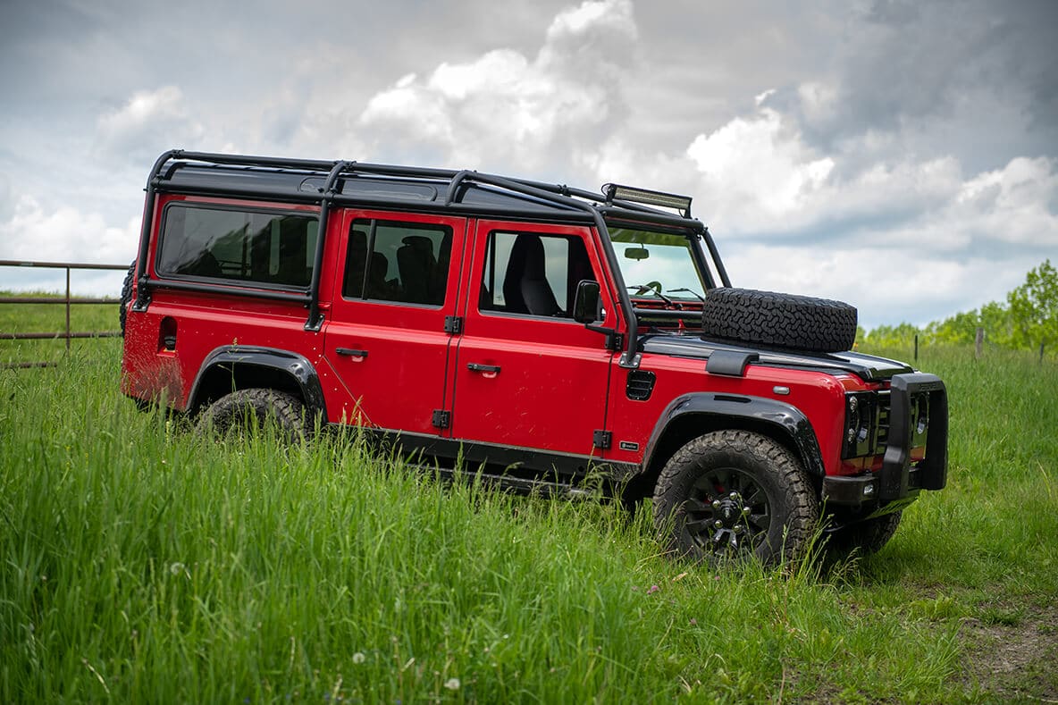 Land Rover Defender D110 - Exterior