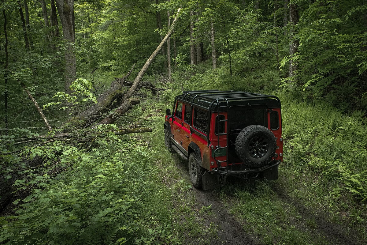 Land Rover Defender D110 - Exterior