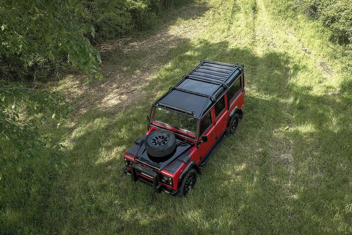 Land Rover Defender D110