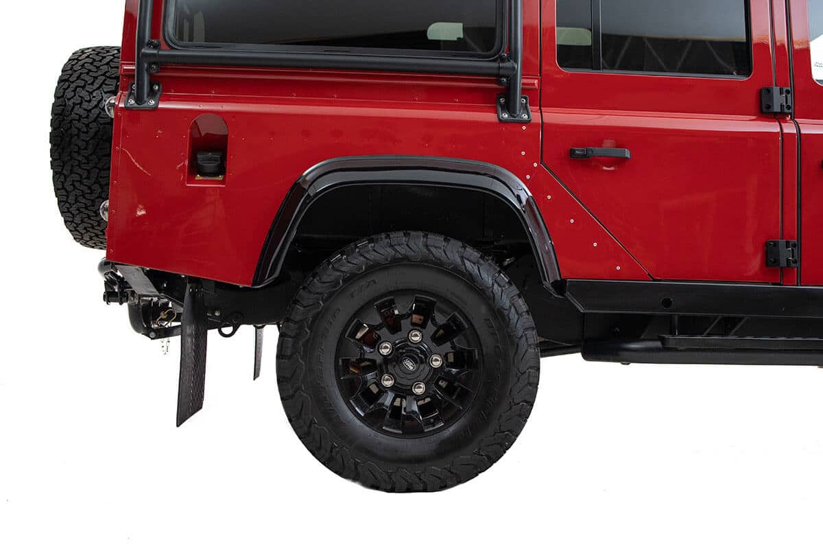 Land Rover Defender D110 - Exterior