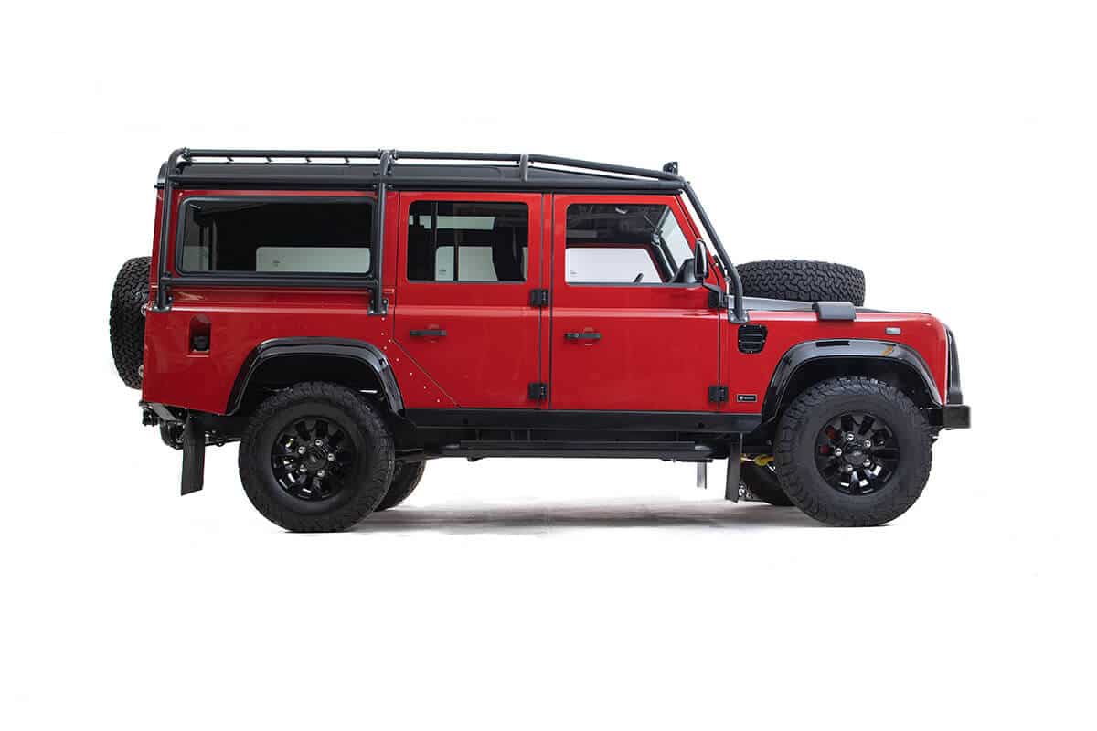 Land Rover Defender D110 - Exterior