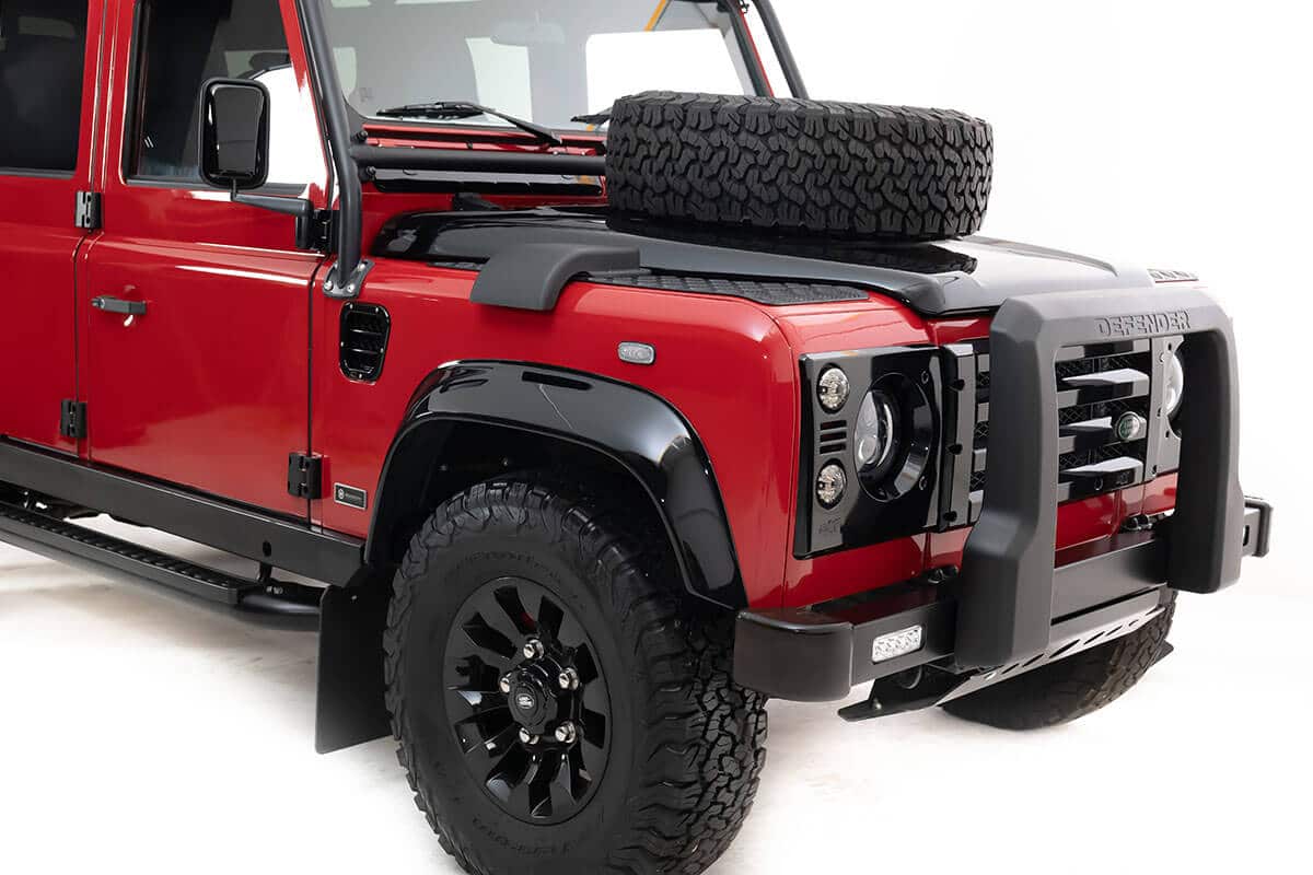 Land Rover Defender D110 - Exterior