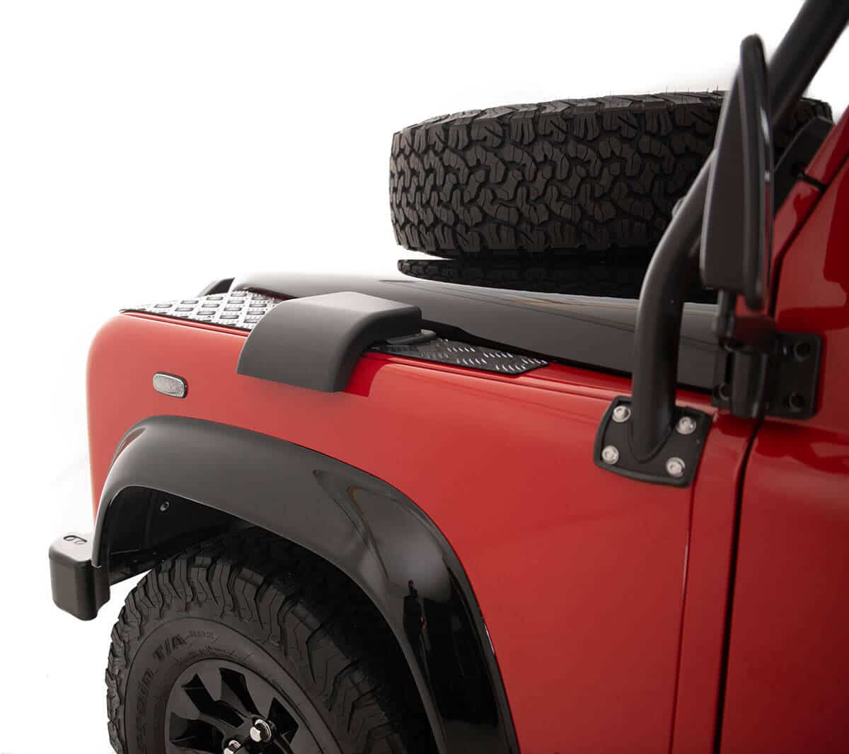 Land Rover Defender D110 - Exterior Detail: Spare Tire Storage on Hood