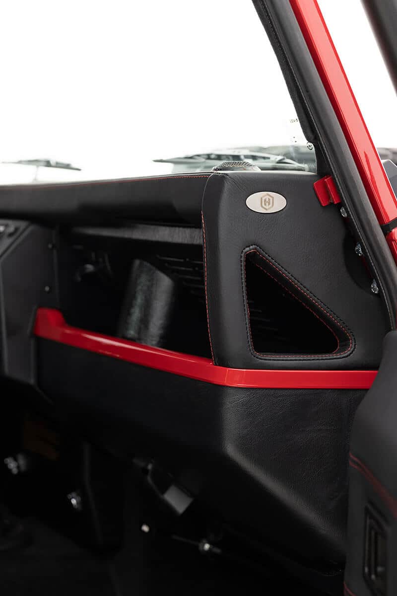 Land Rover Defender D110 - Interior: Leather Dash