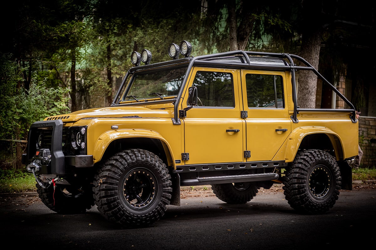 The Spectre, Bayeux the D110 Double Cab Land Rover Defender