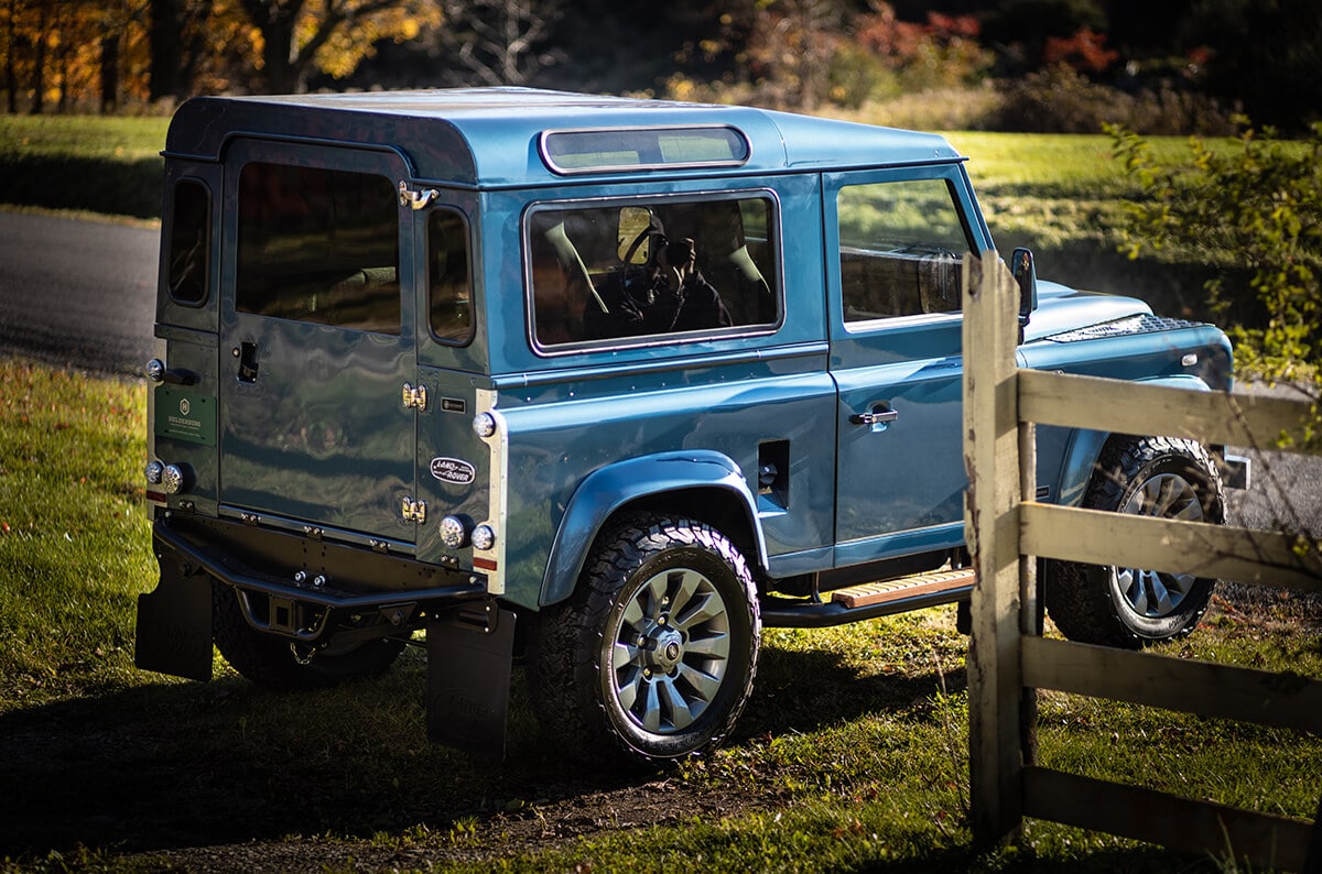 Land Rover Defender D90 Exterior