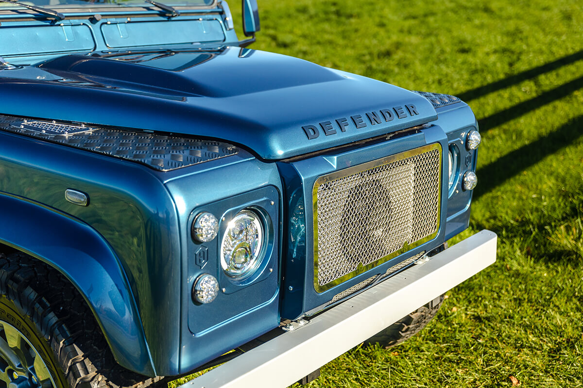 Land Rover Defender D90 Exterior