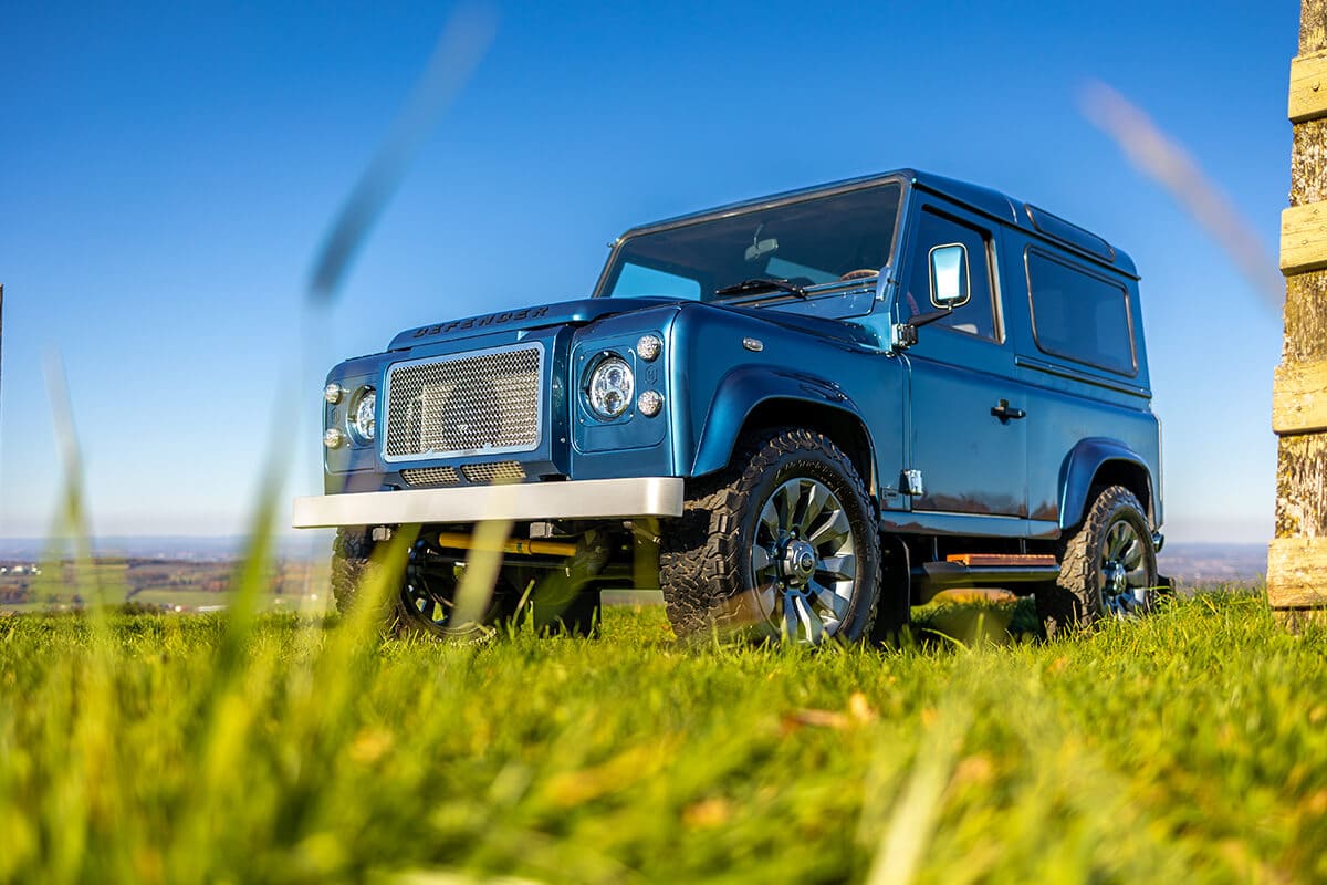 Land Rover Defender D90 Exterior