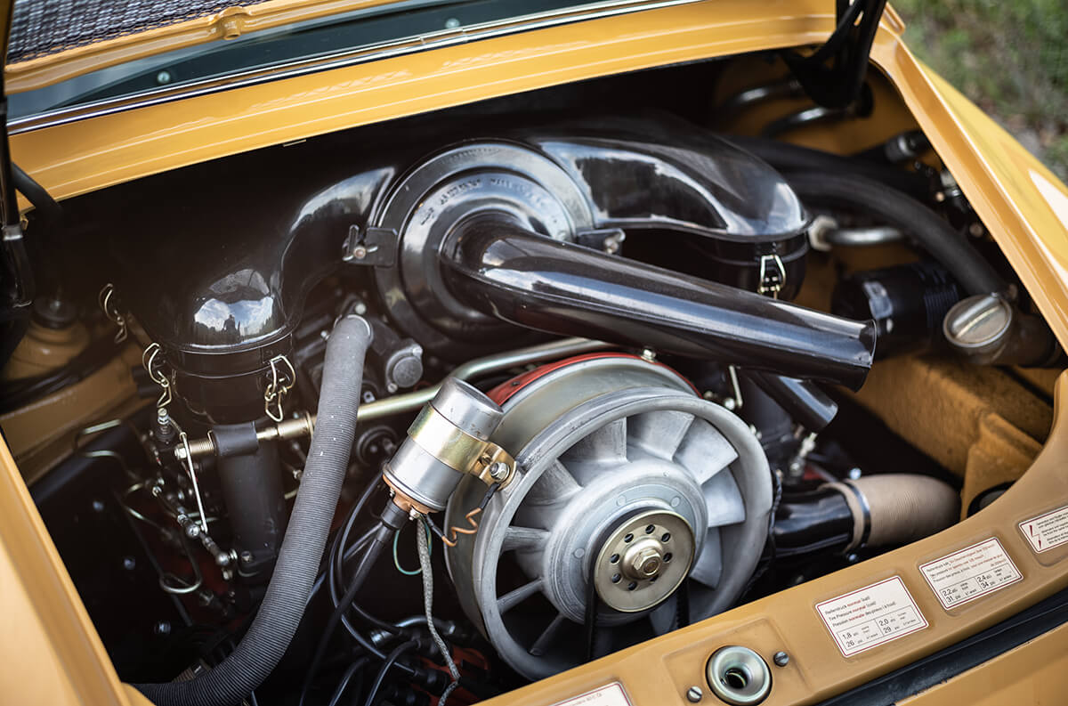 1969 Porsche 911s Coupe: Engine