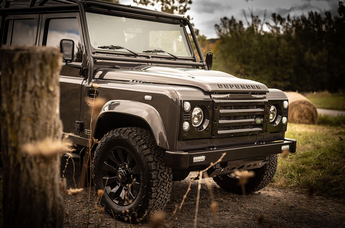 Land Rover Defender D110 Exterior