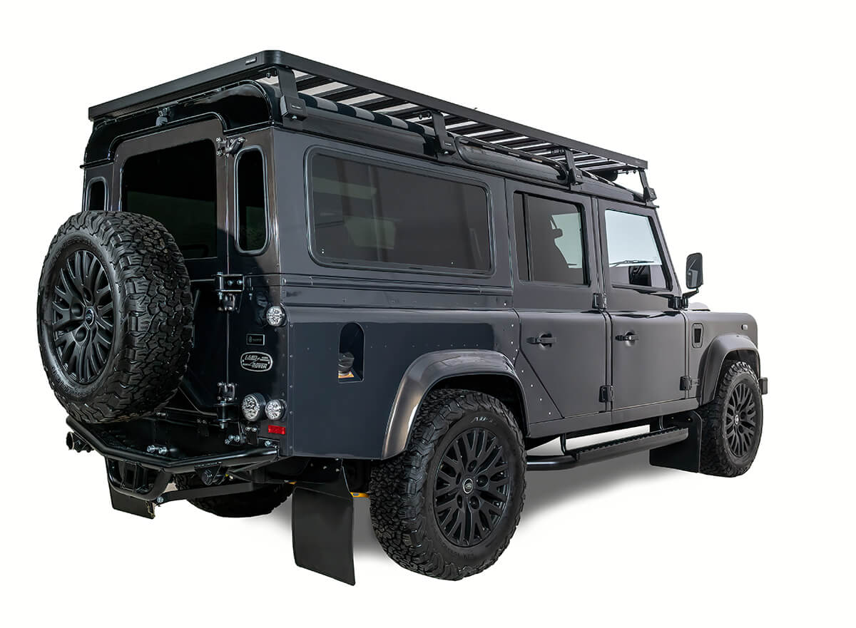 Land Rover Defender D110 Exterior: Light Alloy 18" Wheels