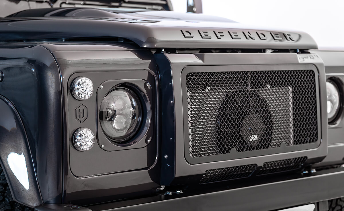 Land Rover Defender D110 Exterior: LED Hi-Bright Lighting Package