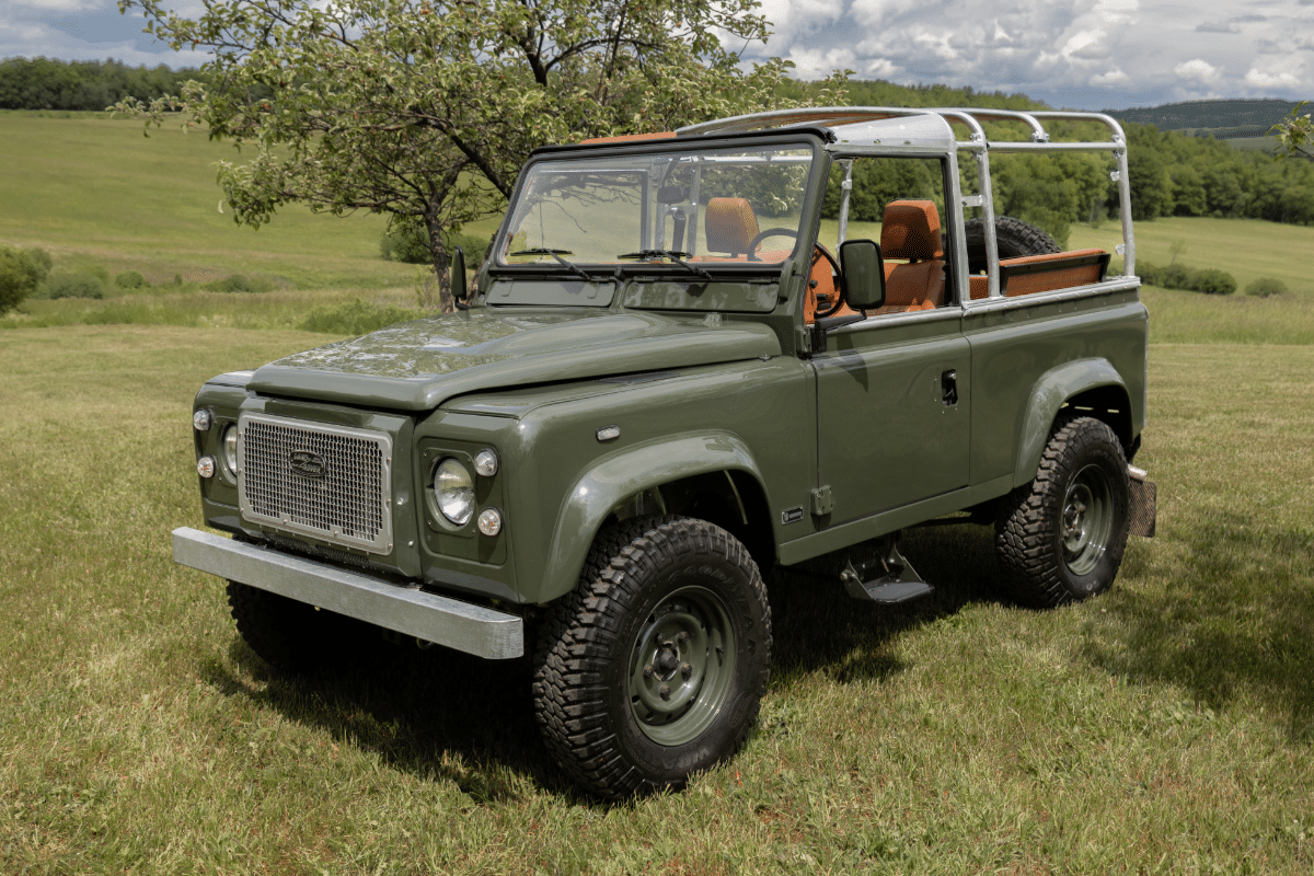 Land Rover Defender D90 Soft Top - Otto