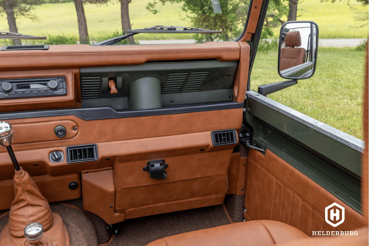 Land Rover Defender D90 Soft Top - Otto