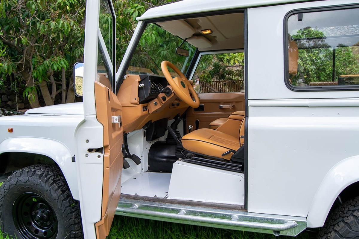 Land Rover Defender D90 Exterior and Interior