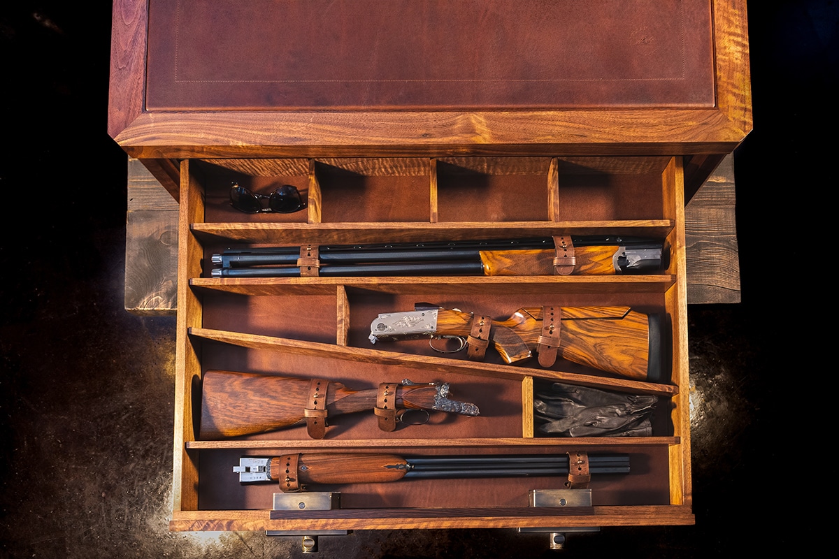 American black oak gun box with leather top