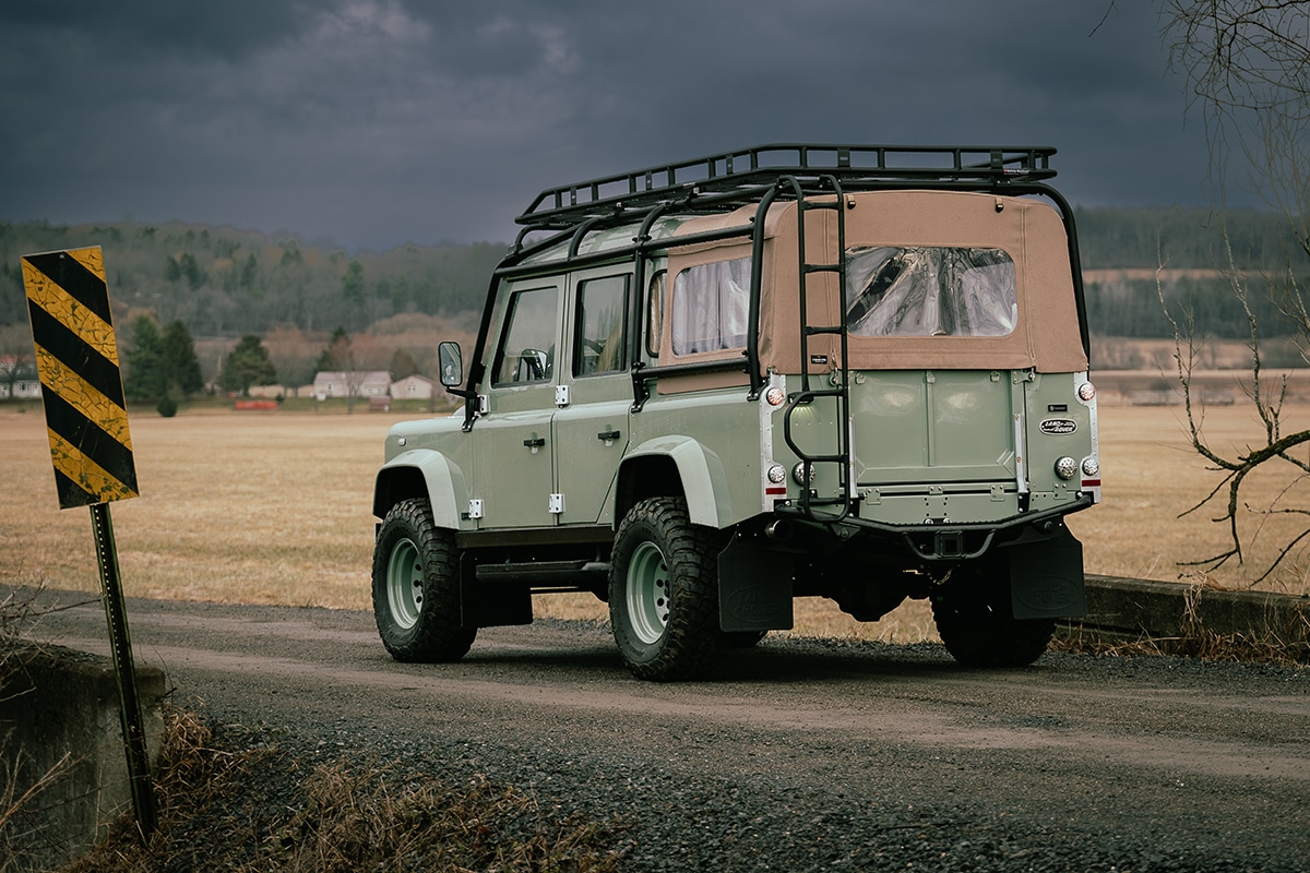 Land Rover Defender D110 Double Cab