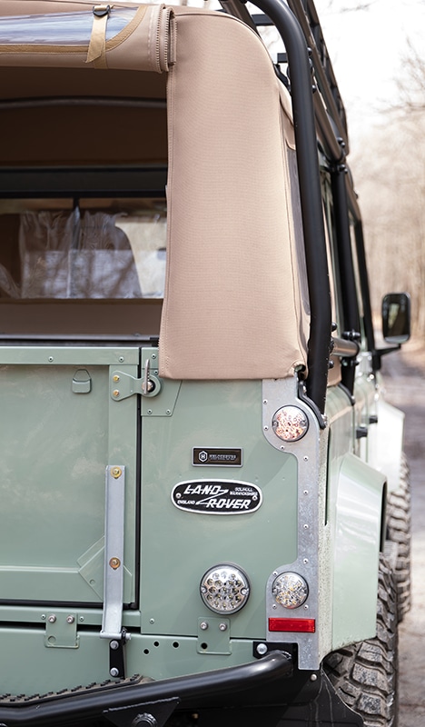 Land Rover Defender D110 Double Cab