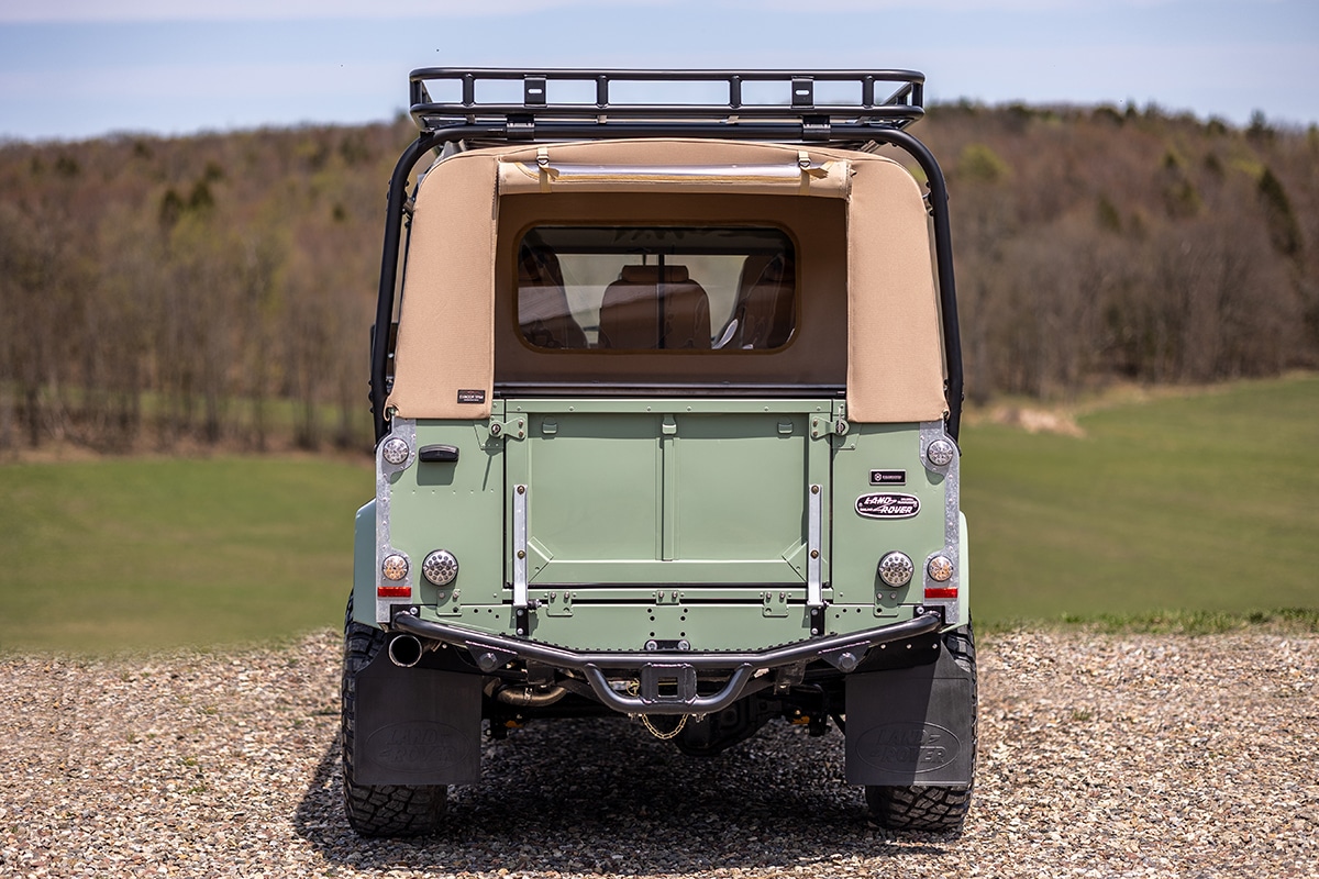 Land Rover Defender D110 Double Cab