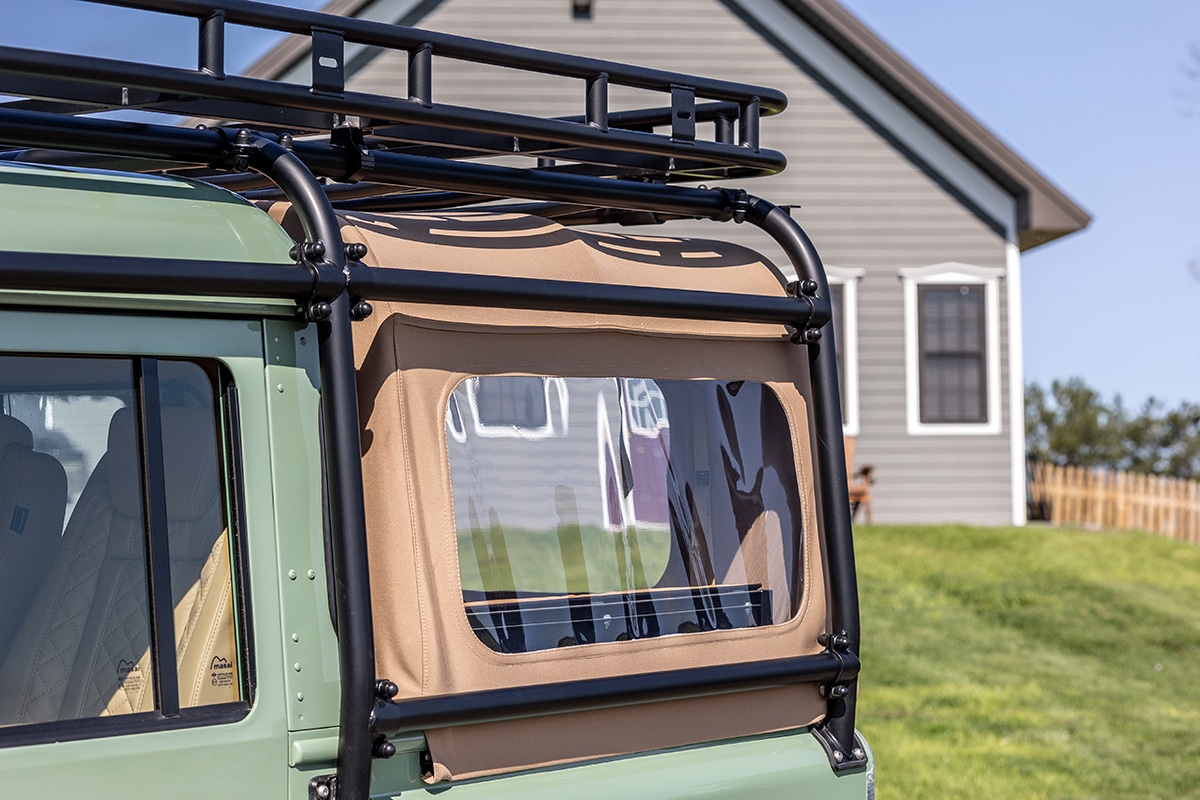 Land Rover Defender D110 Double Cab