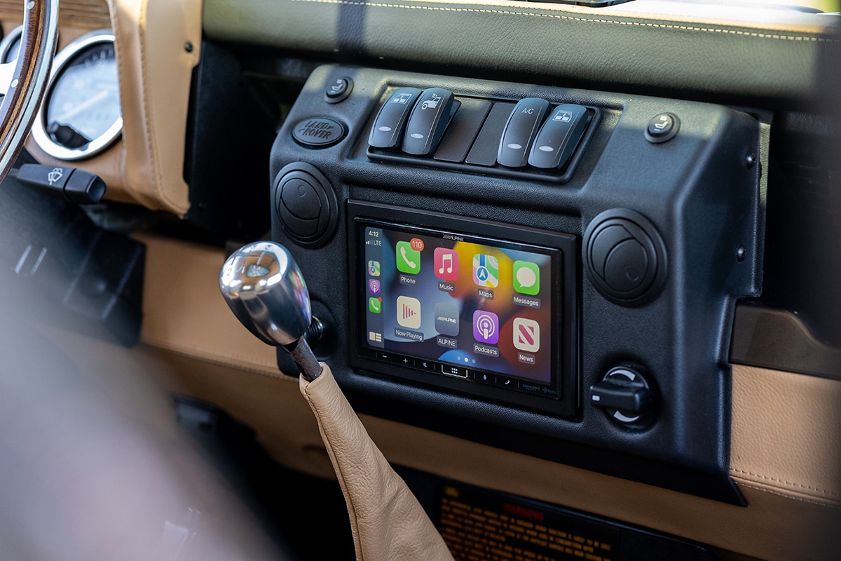 Helderburg Full Leather Dash with Apple CarPlay