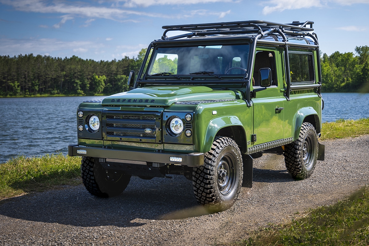 Land Rover Defender D90 Exterior