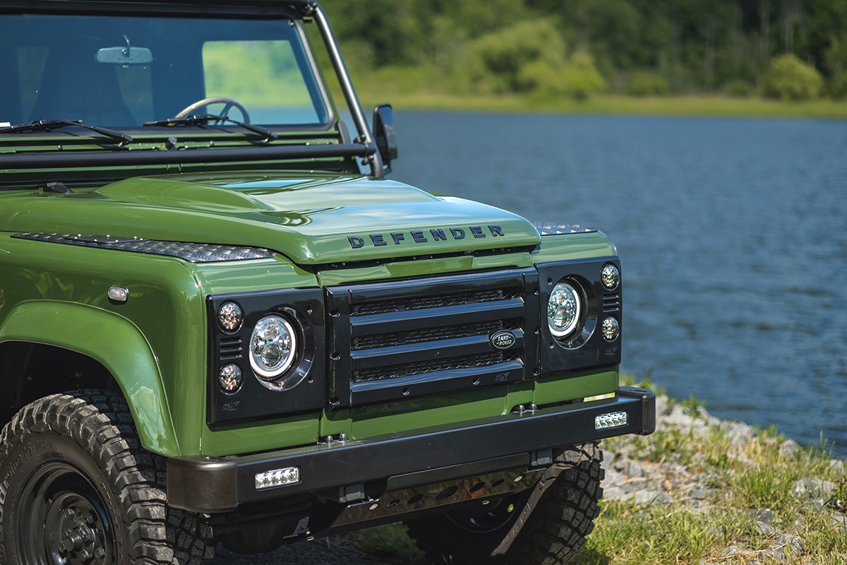 Land Rover Defender D90 Exterior