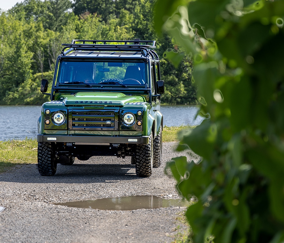 Land Rover Defender D90 Exterior