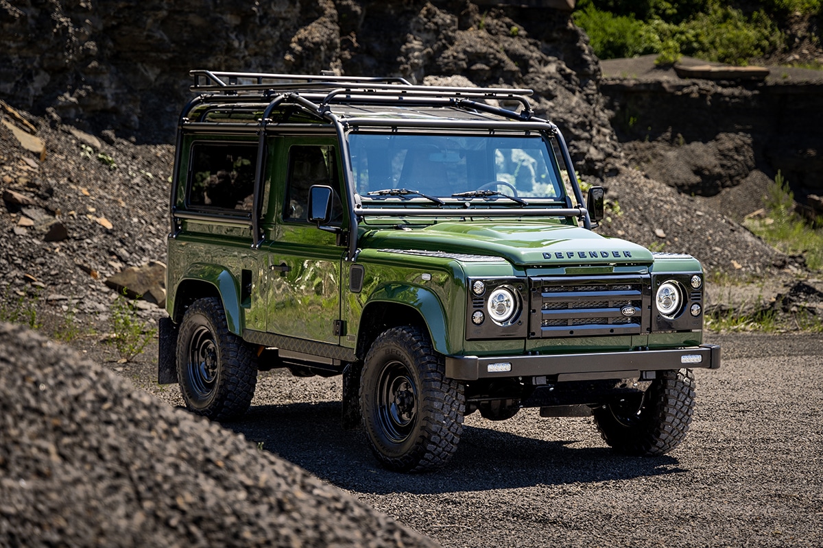 Land Rover Defender D90 Exterior