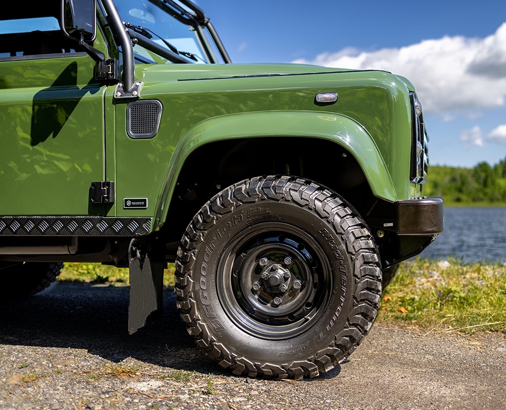 Land Rover Defender D90 Exterior