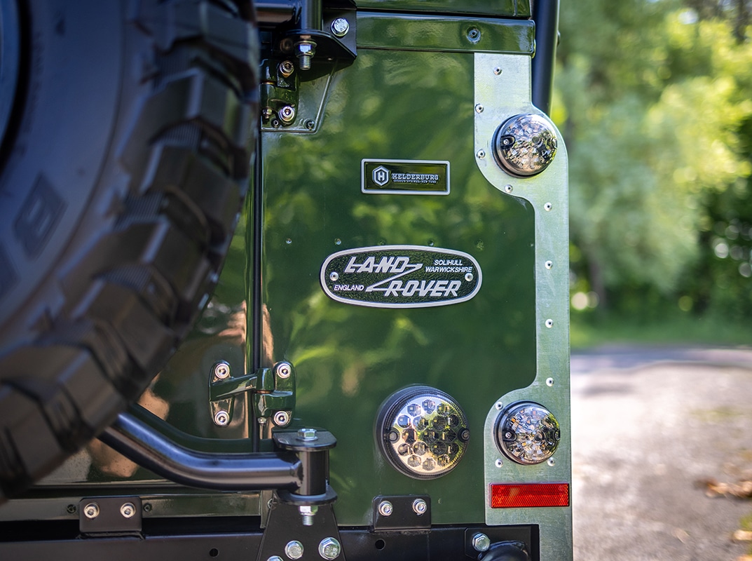 Land Rover Defender D90 Exterior