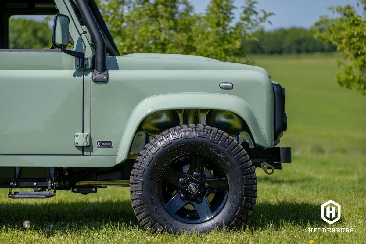 Land Rover Defender 90 Soft Top SVX