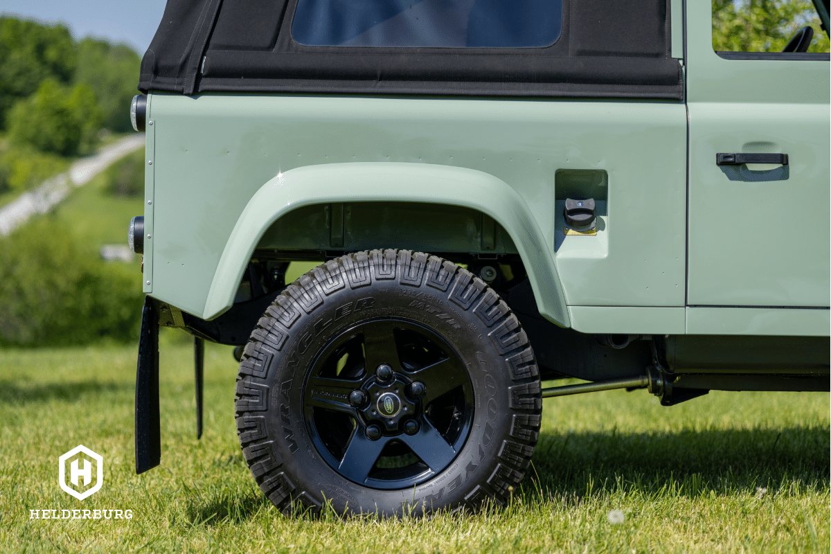 Land Rover Defender 90 Soft Top SVX