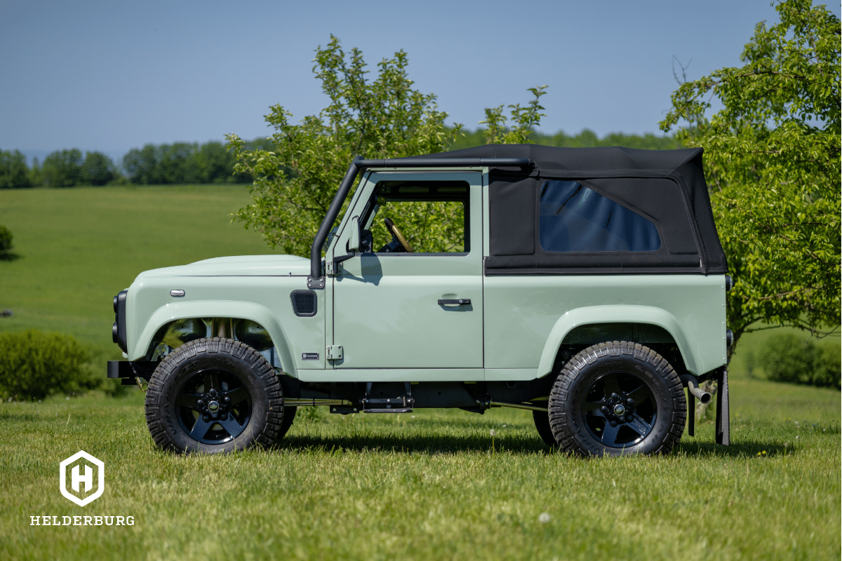 Land Rover Defender 90 Soft Top SVX