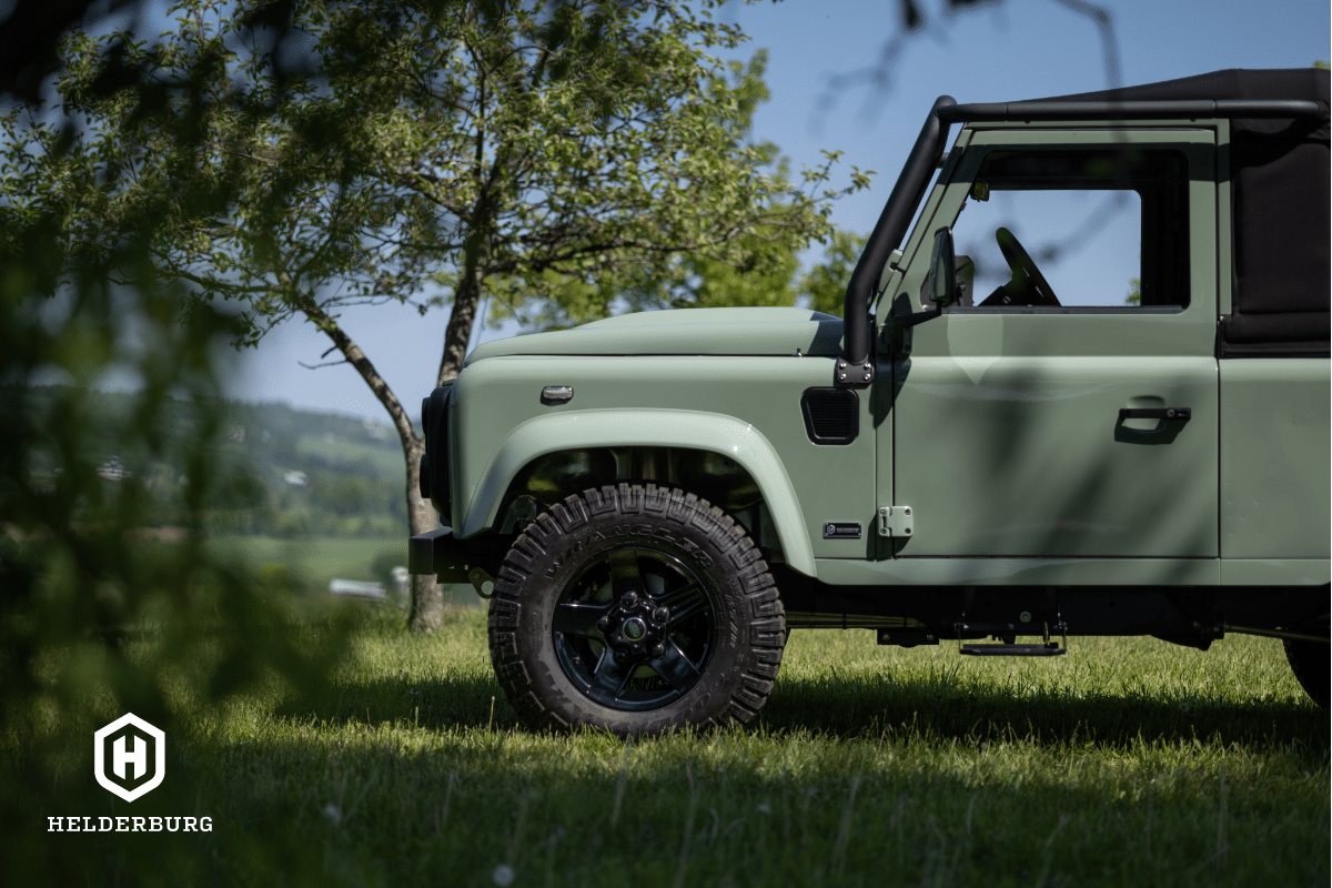 Land Rover Defender 90 Soft Top SVX