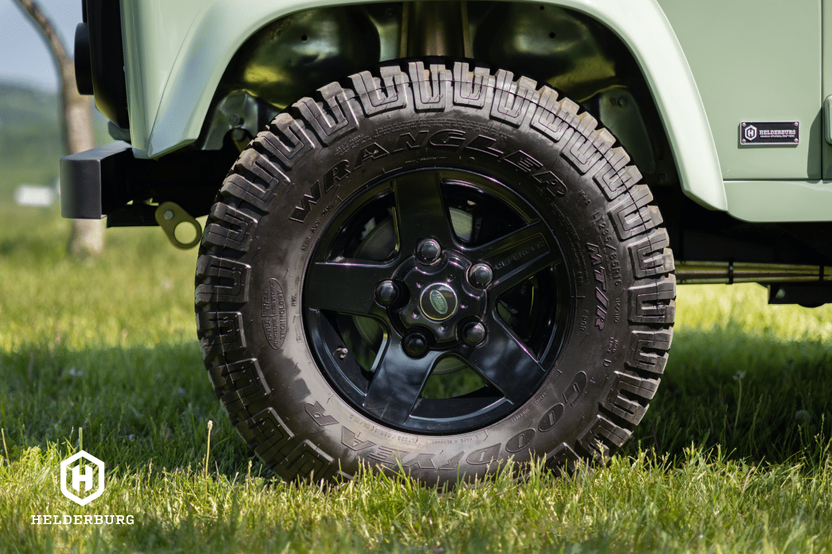 Land Rover Defender 90 Soft Top SVX