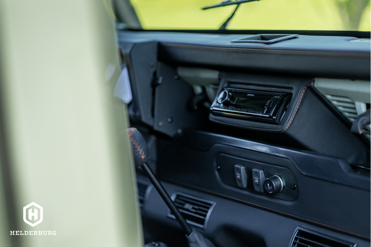Land Rover Defender 90 Soft Top SVX