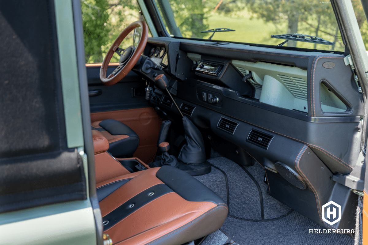 Land Rover Defender 90 Soft Top SVX