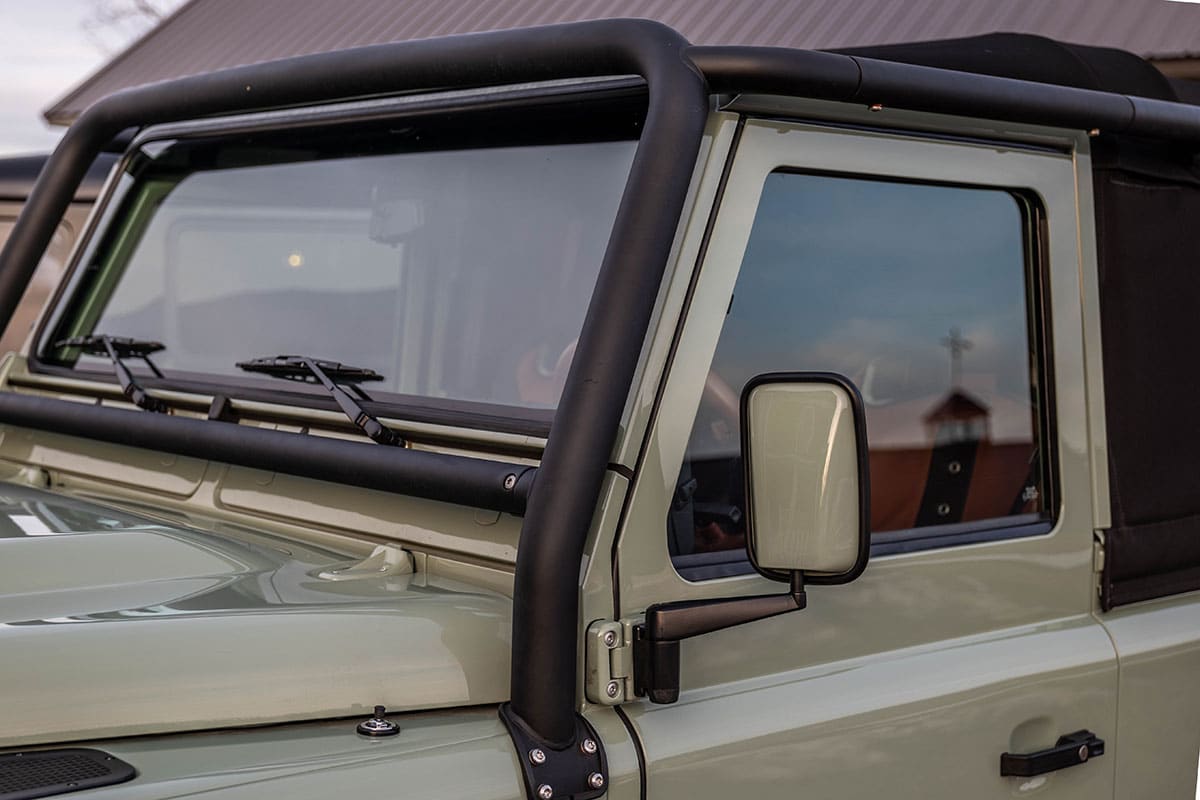 Land Rover Defender 90 Soft Top SVX