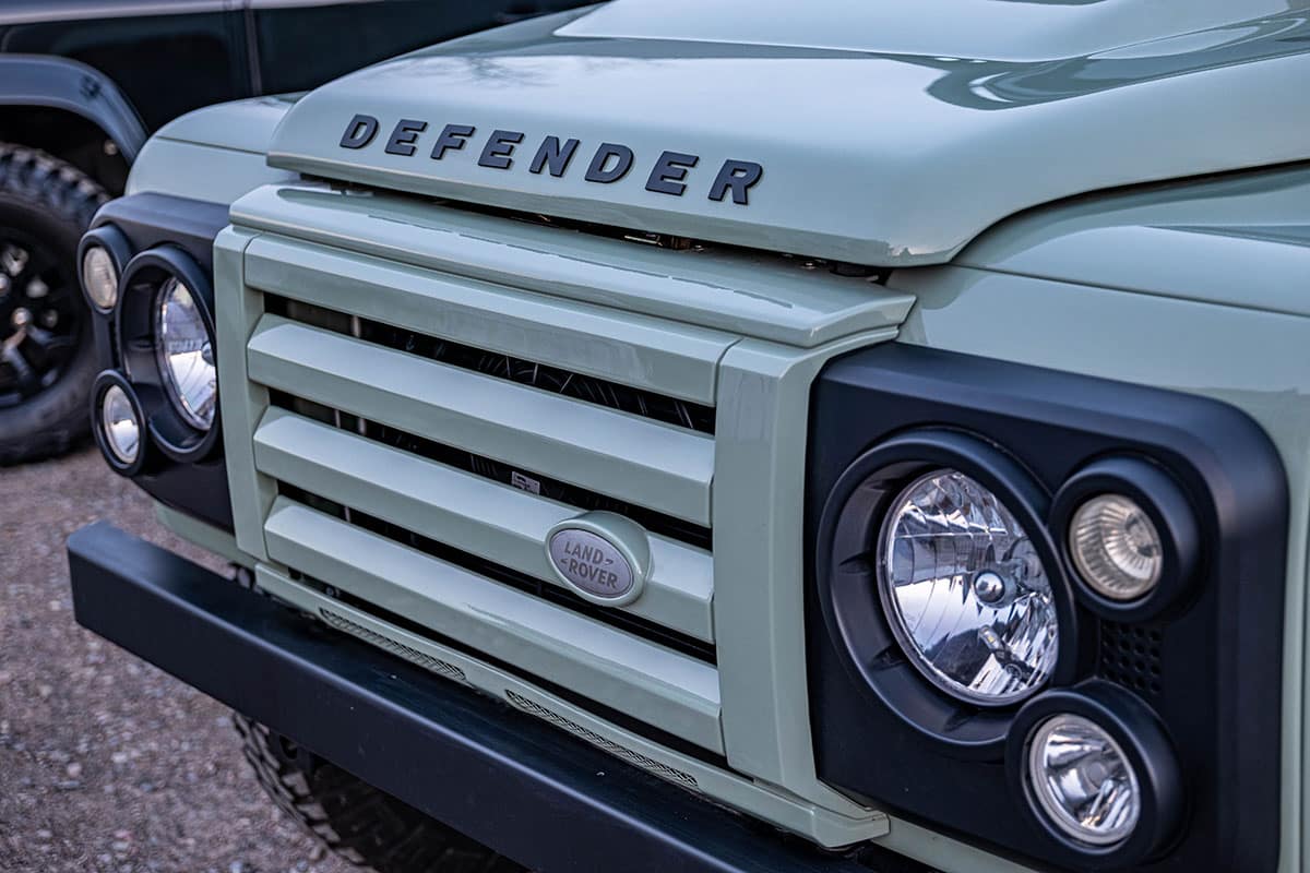 Land Rover Defender 90 Soft Top SVX