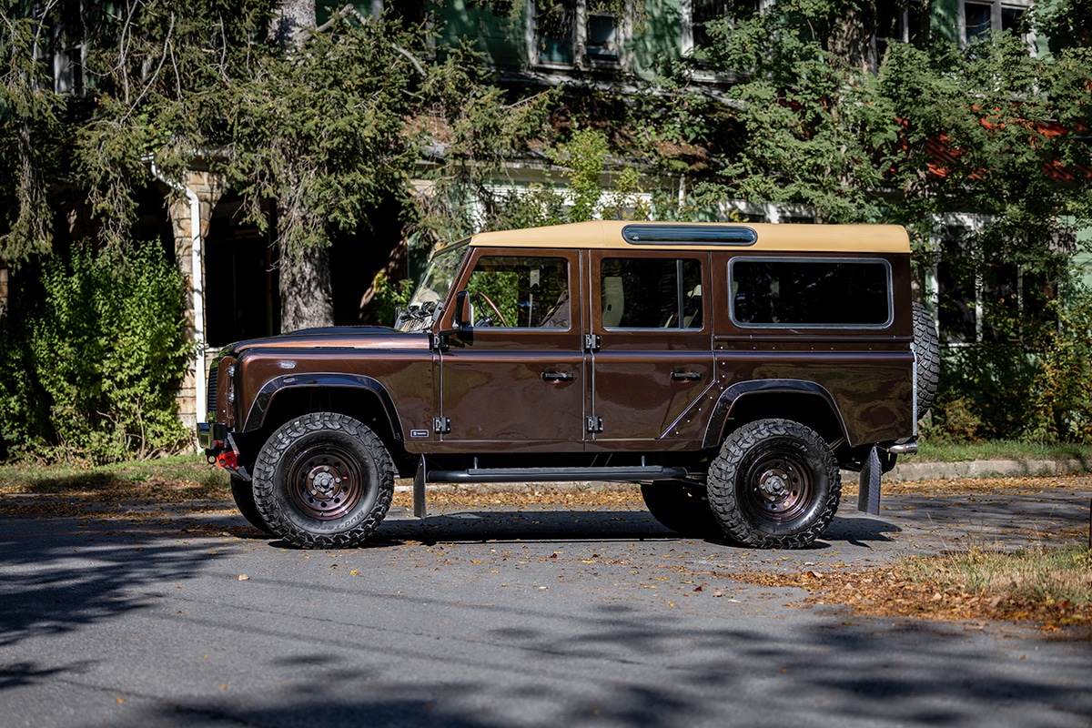 Land Rover Defender D110